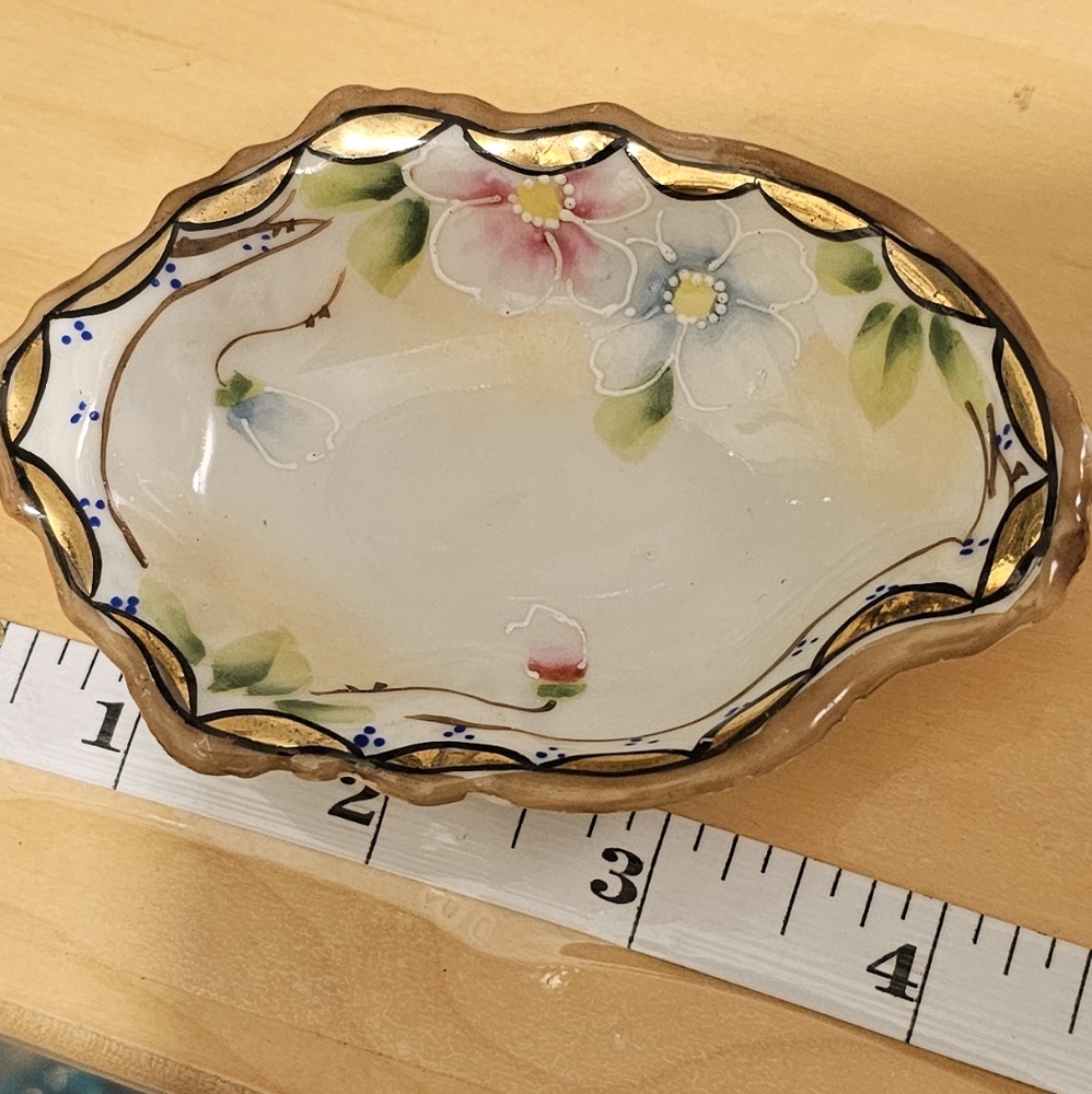 Vintage floral gilt trinket dish
